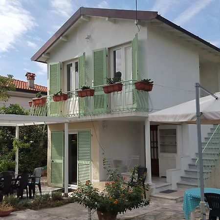 מרינה די פיאטרסנטה Le Mura Holiday Home מראה חיצוני תמונה