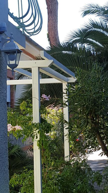 מרינה די פיאטרסנטה Le Mura Holiday Home מראה חיצוני תמונה